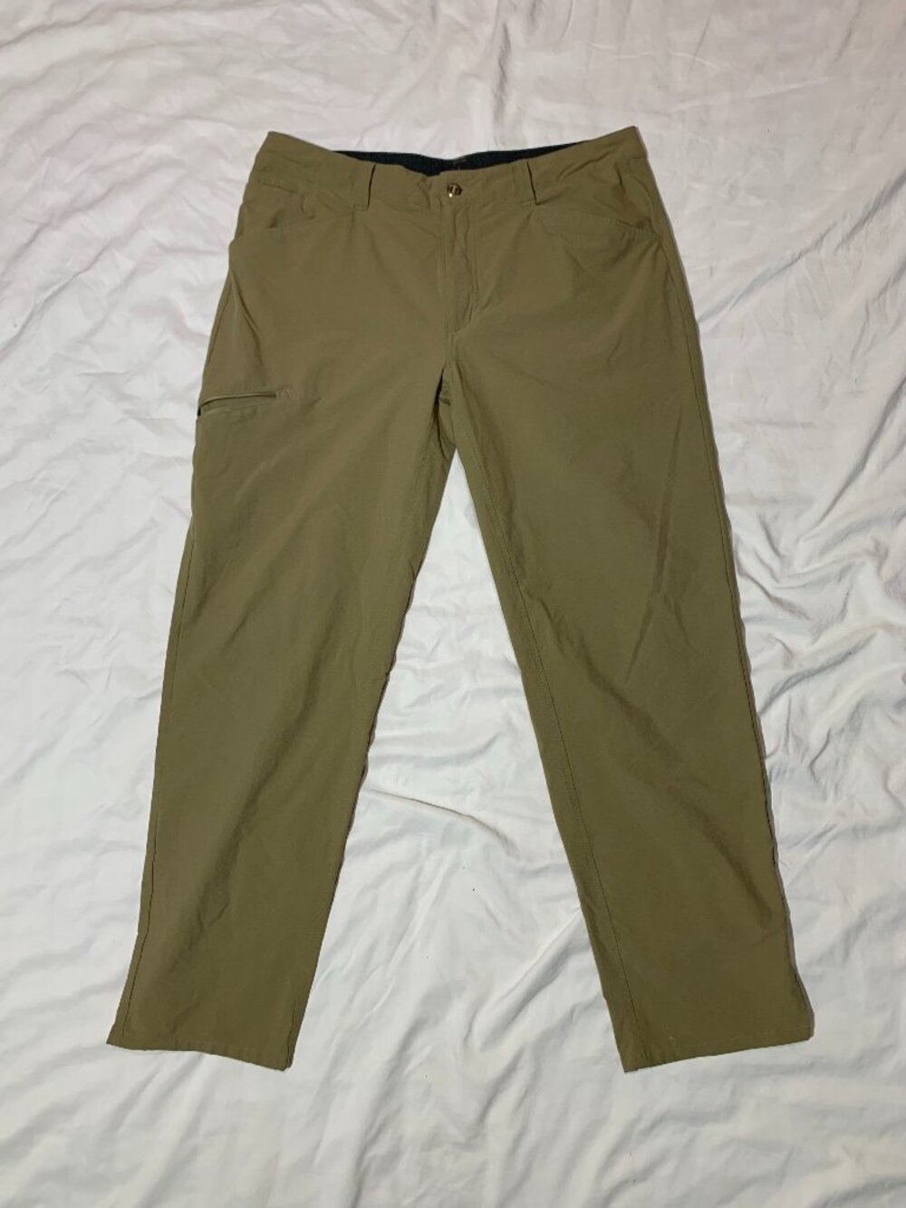 Patagonia Mens 36 Hiking Pants Beige Tan Lightweight Nylon Outdoor Cargo Travel